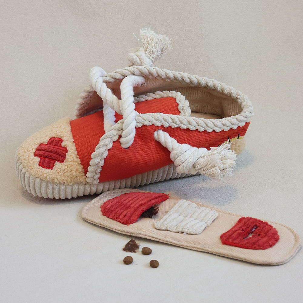 Shoe Dog Rope & Snuffle Toy